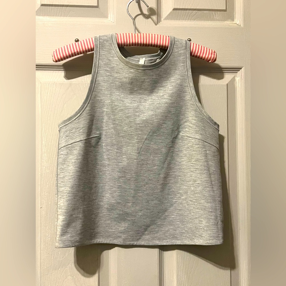 Lululemon gray top/gym top